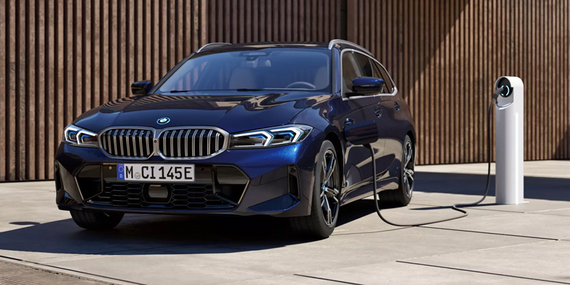 BMW 330e xDrive Charged Plus Edition M Sport