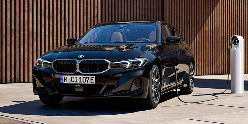 BMW 330e plug-in hybridi
