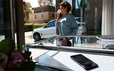 BMW X5 liitettävyys