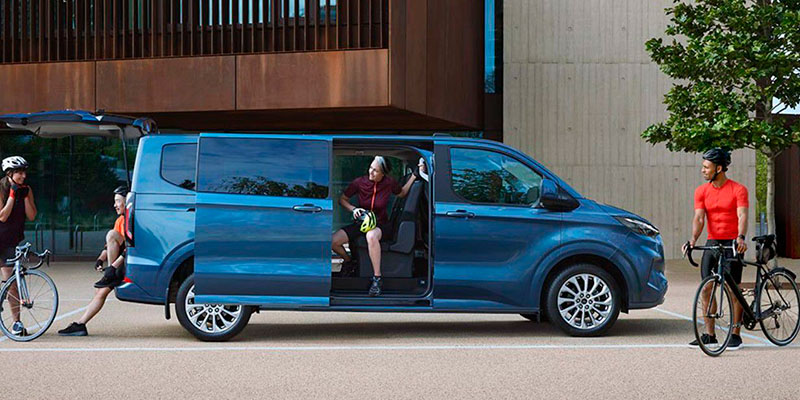 Ford E-Tourneo Custom