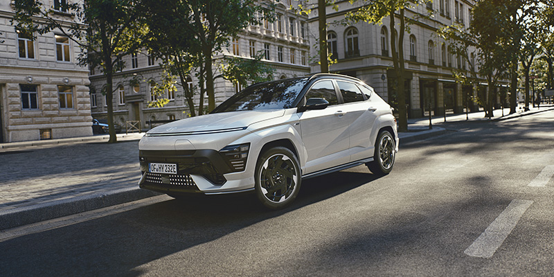 Hyödynnä Hyundai KONA Electric -malliin 4000€ sähköauton hankintatuki sekä korko 1,99 % + kulut