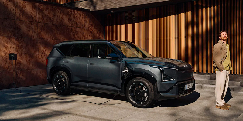 Voit perheinesi aina luottaa Ev5:n täysin sähköiseen suorituskykyyn päivittäisistä ajomatkoista viikonloppureissuihin. Voit perheinesi aina luottaa Ev5:n täysin sähköiseen suorituskykyyn päivittäisistä ajomatkoista viikonloppureissuihin.