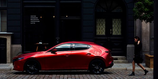 Uusi Mazda3 - M HYBRID vakiona