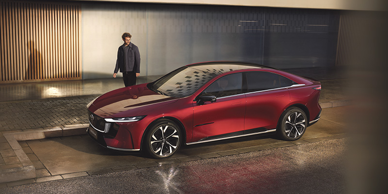 Mazda6e ensiesittelyssä Mazda6e ensiesittelyssä