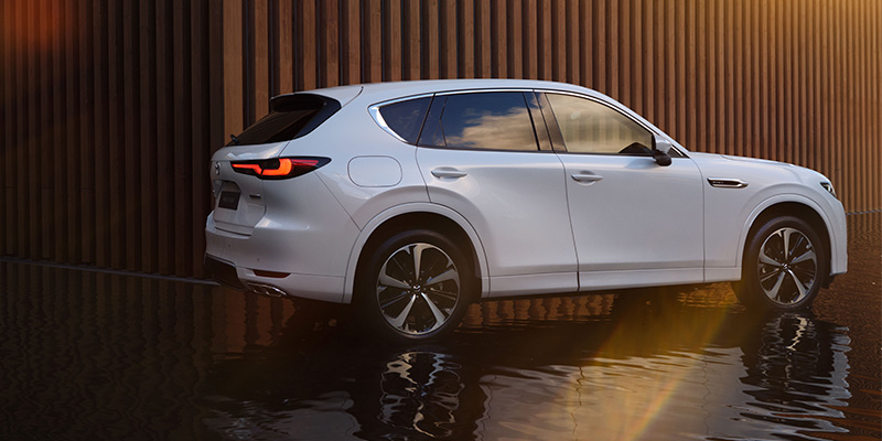 Mazda CX-60 tarjoaa laajan valikoiman teknologioita, jotka tekevät ajamisesta turvallisempaa ja mukavampaa.