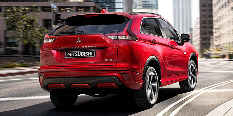 Mitsubishi Eclipse Cross lataushybridi