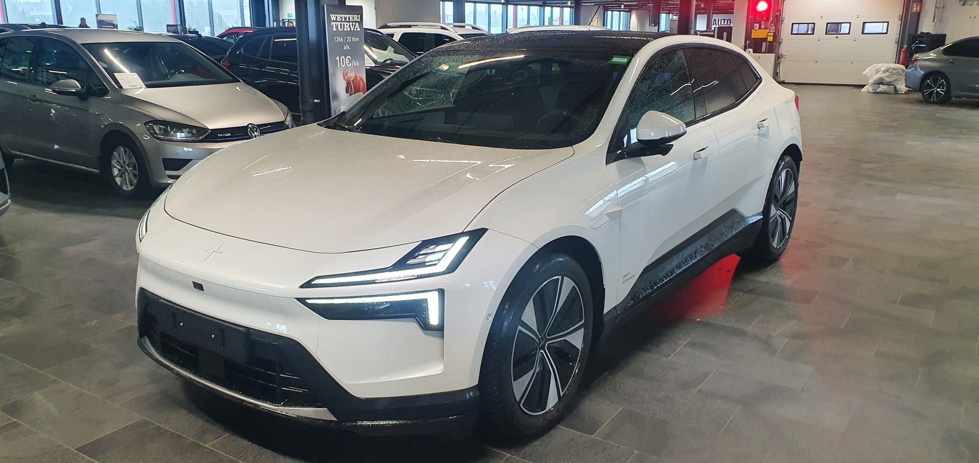 POLESTAR 4 Long Range Dual motor Prime / Plus / Pilot / Lämpöpumppu / HUD / Pixel LED / H/K / MY2026