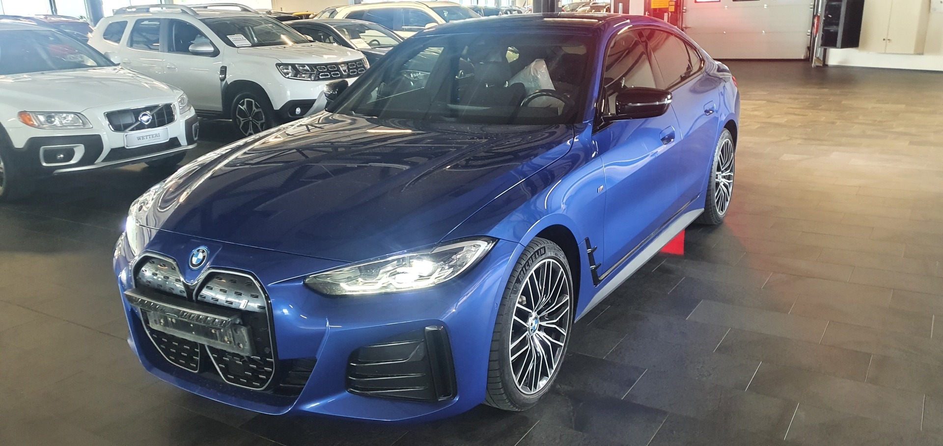 BMW i4 eDrive40 M Sport / Adaptiivinen Vakkari / Harman/Kardon / P.kamera / Adapt. LED