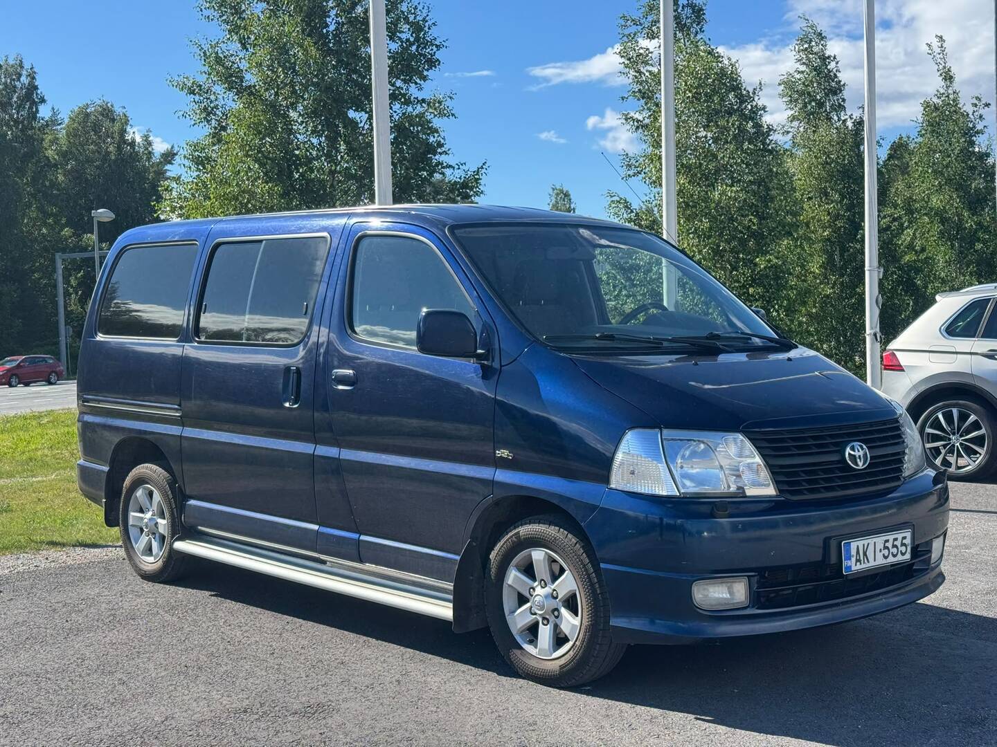 TOYOTA Hiace D-4D 117 GL Executive -bussi 4ov 8h *1-Omistajalta / Erinomainen huoltokirja / Todella siisti / Ilmastointi / Webasto* - **Jakohihna vaihdettu 553tkm kohdalla / Uudet kesärenkaat / Vetokoukku / Suomi-auto / Nyt on namu*