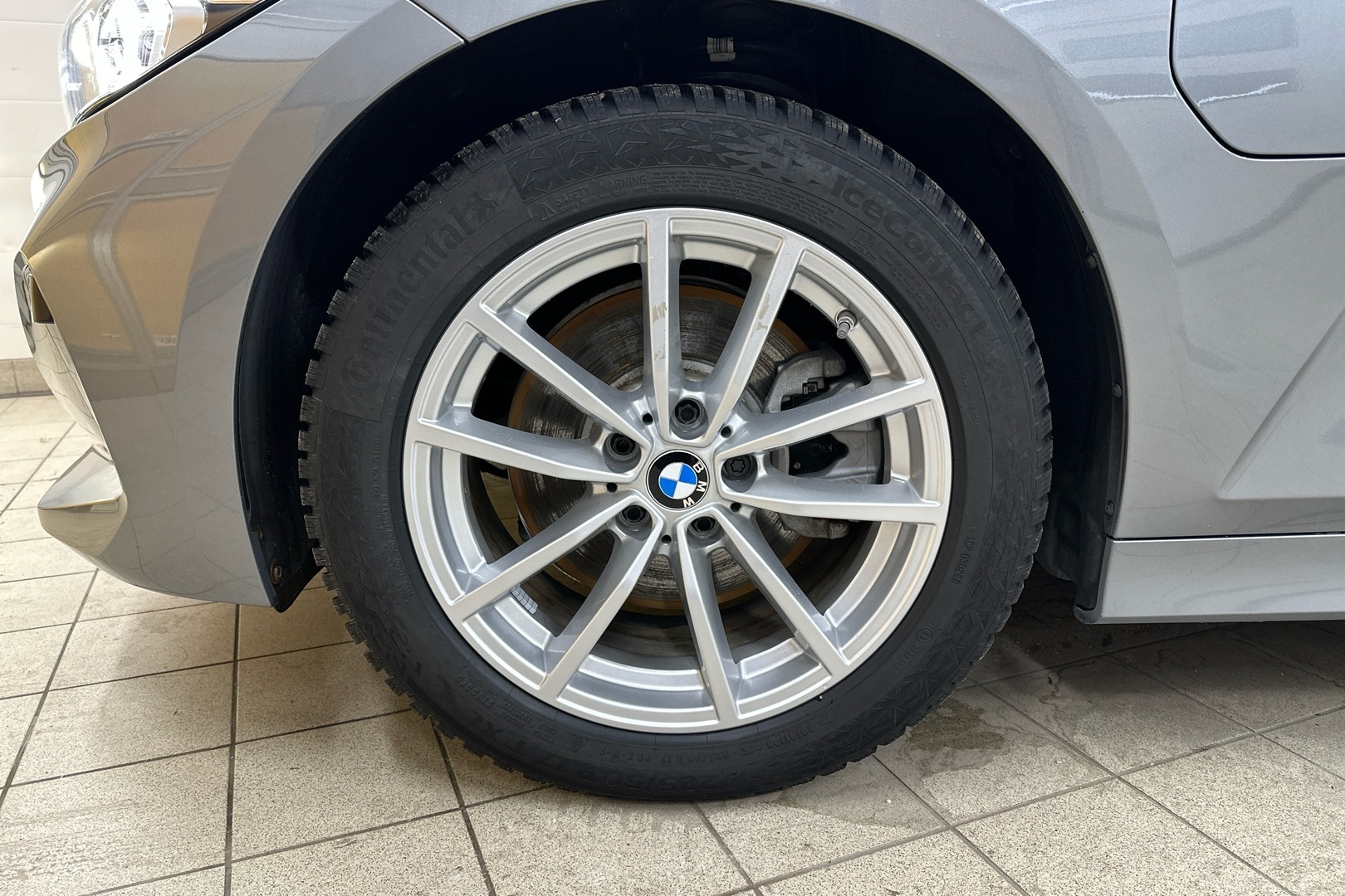 BMW 330 2024, kuva 7/33