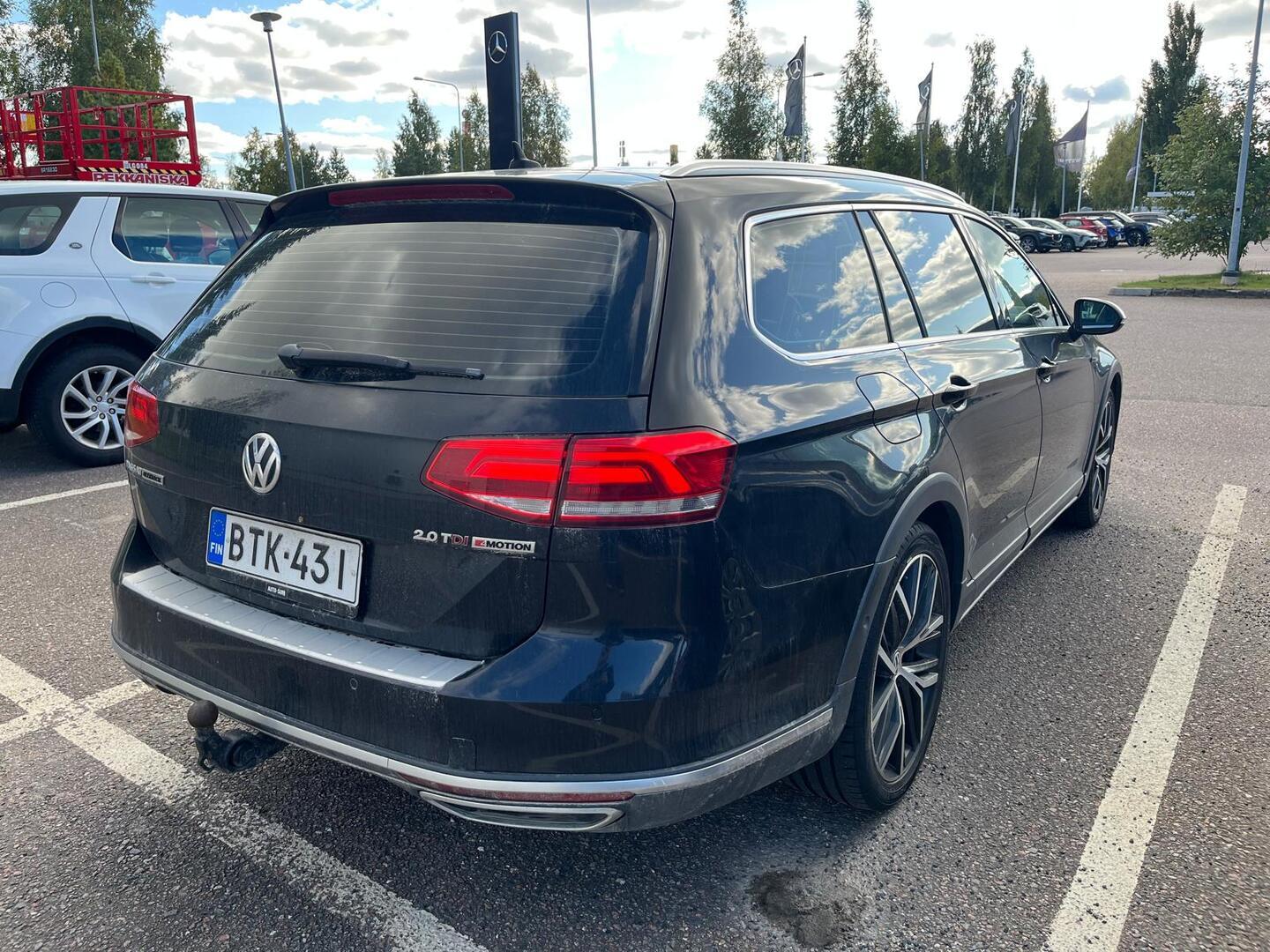 Volkswagen Passat 2015, photo 3/5
