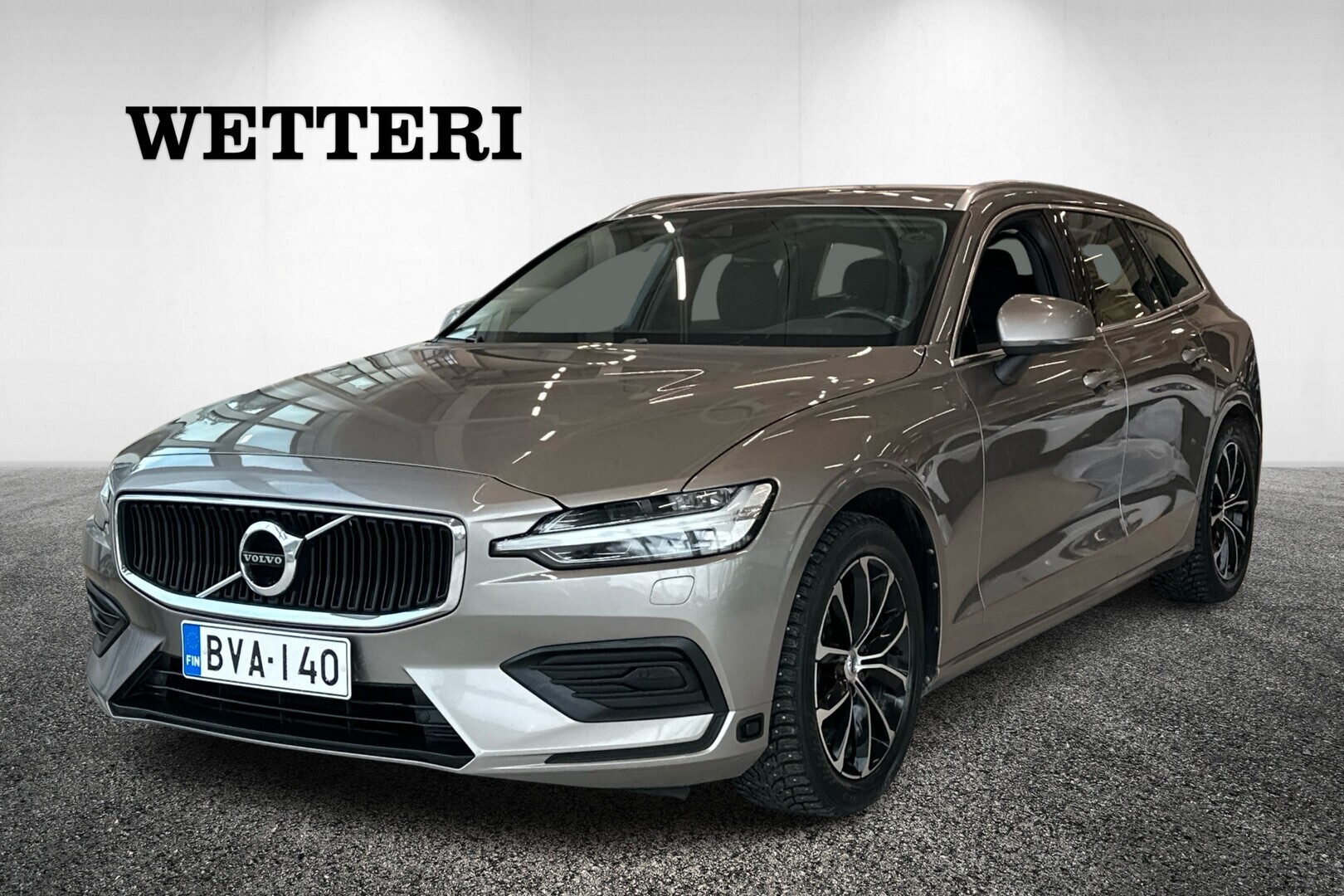 VOLVO V60 D3 Momentum aut *Seuraava katsastus 10/2026 / Uudet kesärenkaat / Digimittaristo** - *Suomi-auto / VOC / Vetokoukku / Webasto / Vakkari / Digimittaristo / VOC / Tutkat / Kaistavahti / Kahdet renkaat*