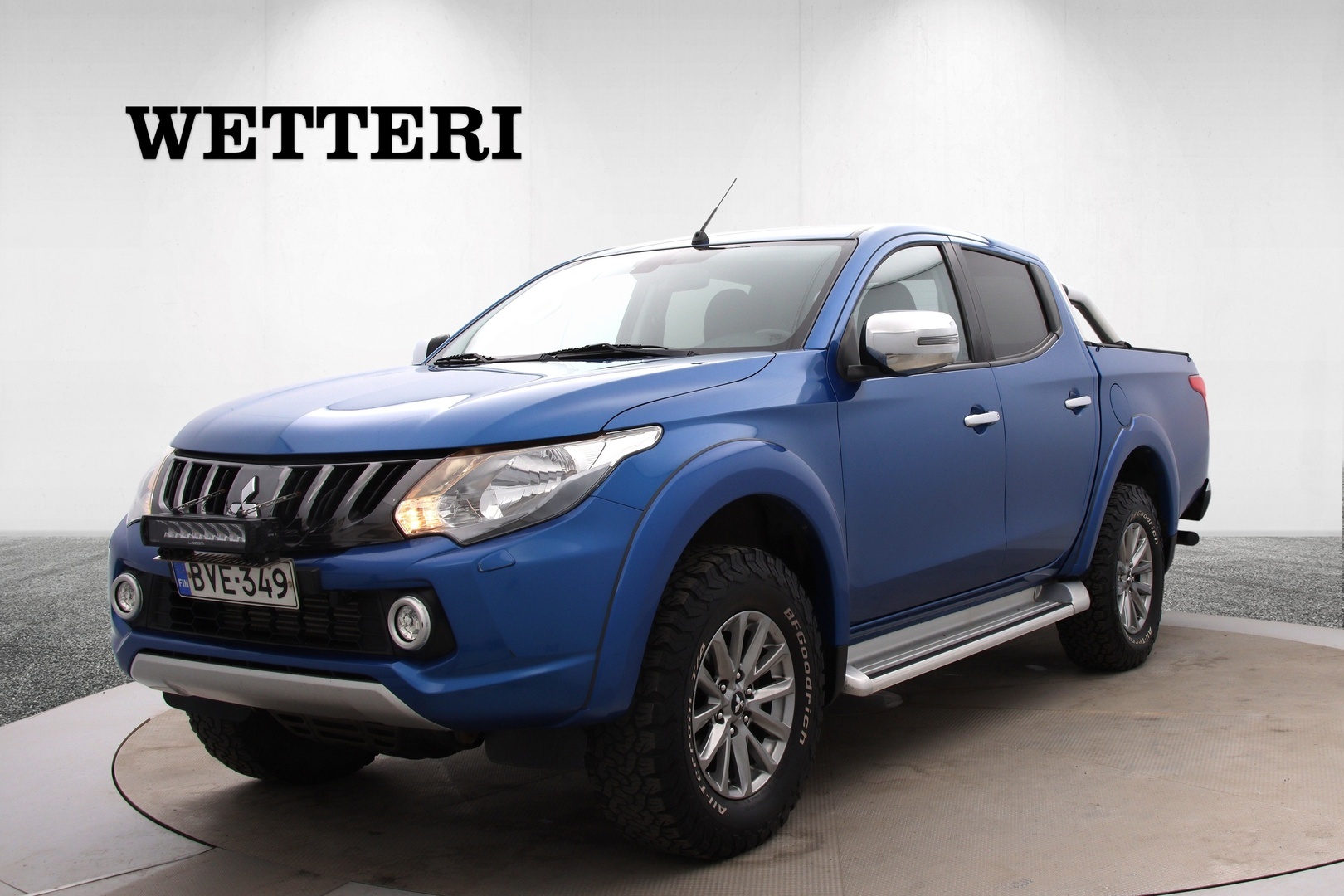 MITSUBISHI L200 DoubleCab 2,4 DI-D Magnum AT 2-paikkainen**Suomi-auto/ P-kamera** - **Lämpöpaketti/ Vakkari/ Koukku**