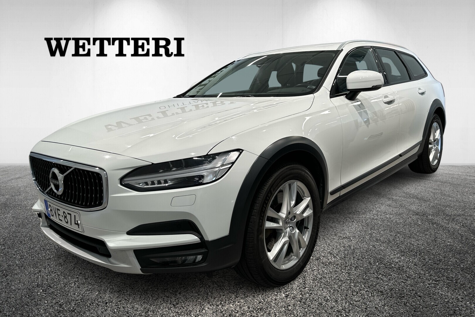 VOLVO V90 Cross Country D4 AWD Business aut - **VOC / Koukku / ACC / Kamera / Tutkat / Navi**