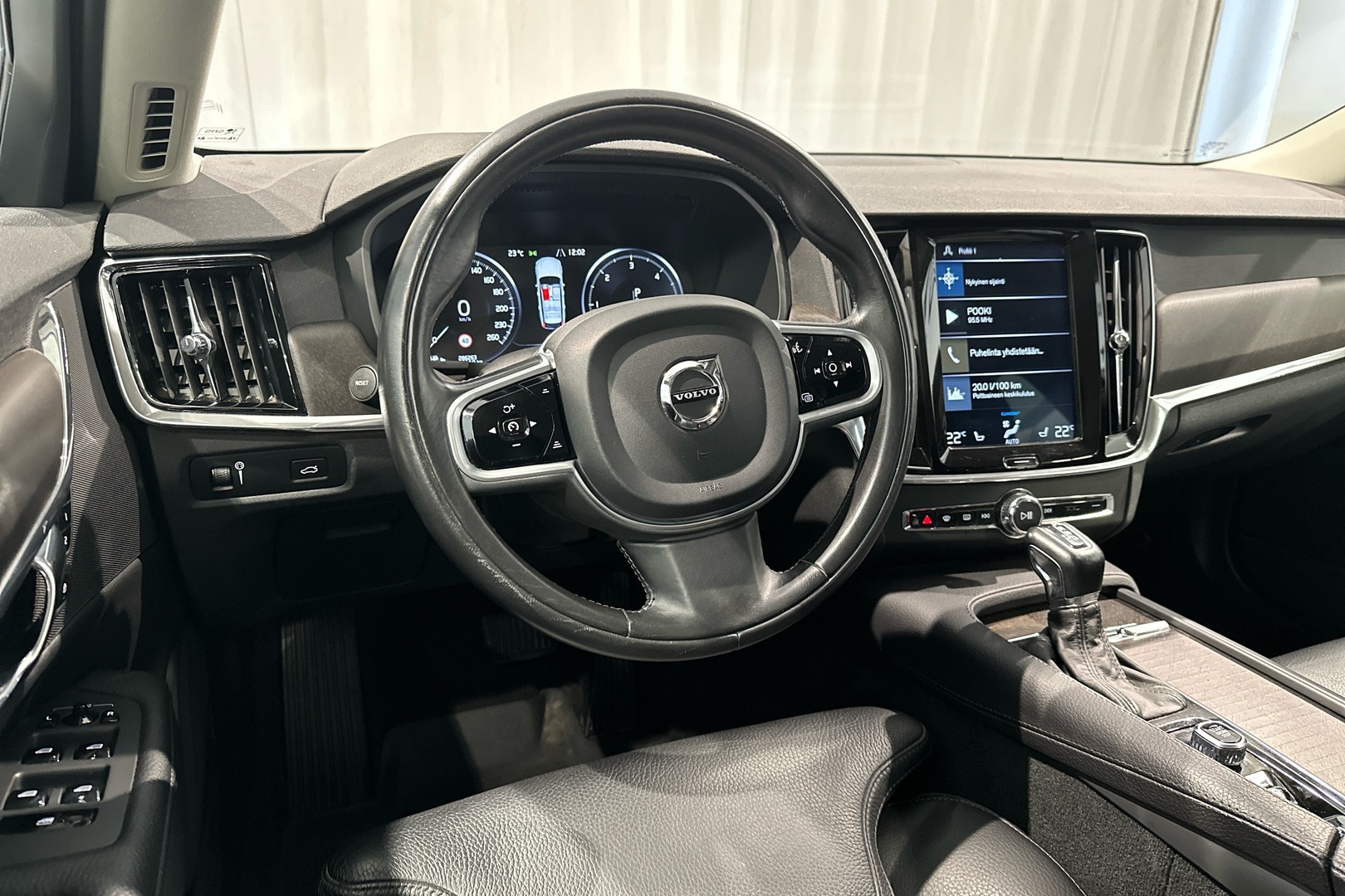 Volvo V90 Cross Country 2019, kuva 7/28