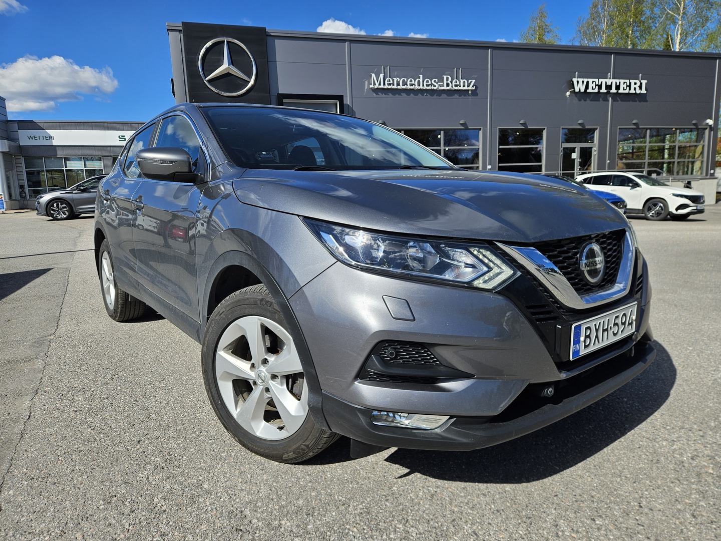NISSAN Qashqai DIG-T 140 Acenta 2WD 6M/T NNC Display - ** 1.Omistaja / Suomi-auto / Vetokoukku / Lämpöpaketti / BT **