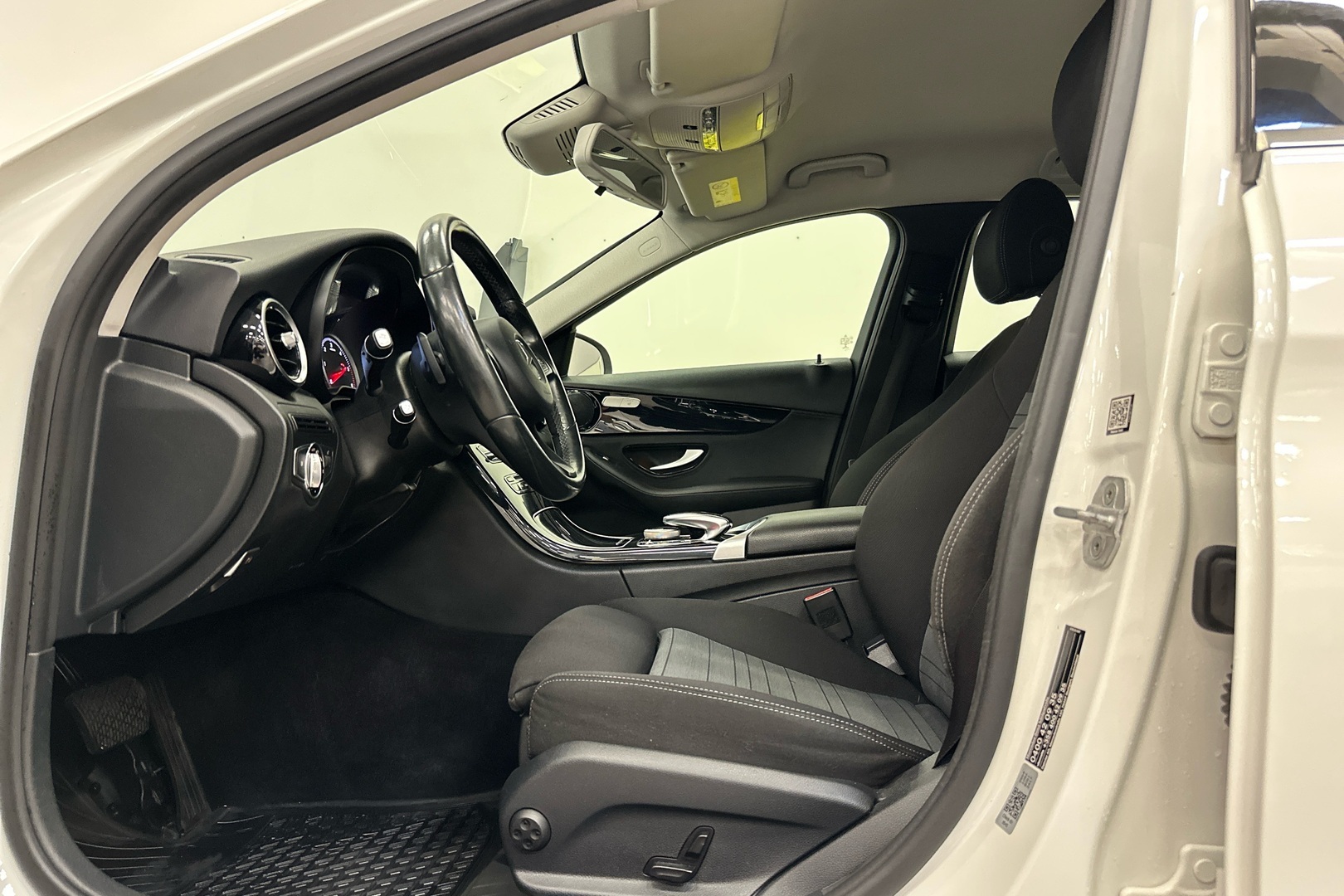 Mercedes-Benz C 2015, kuva 7/28