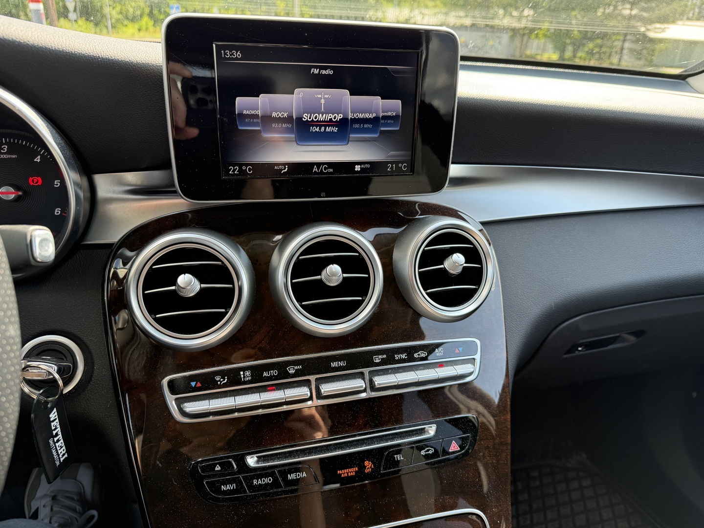 Mercedes-Benz GLC 2016, photo 7/9