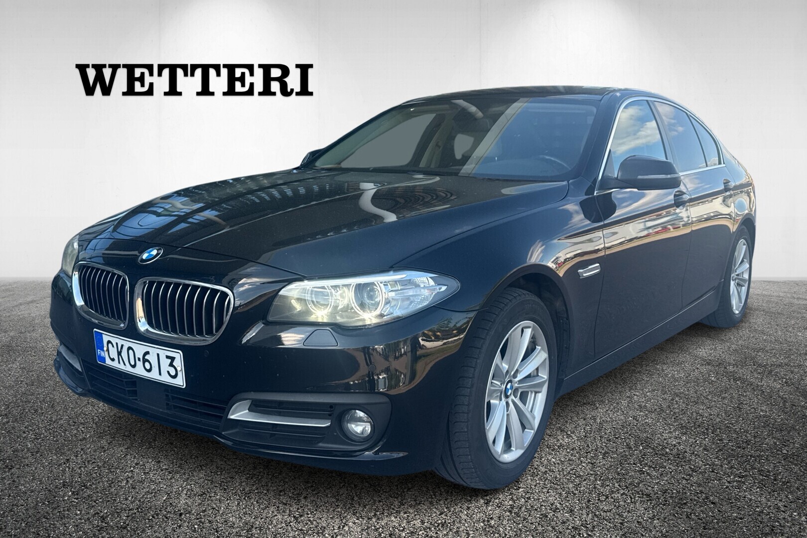 BMW 520 F10 Sedan 520d A xDrive Business Exclusive Pro Edition// 2 x Alut / Navi / ACC / Peruutuskamera / Vetokoukku / Webasto / tutkat eteen ja taakse// - // 2 x Alut / Navi / ACC / Peruutuskamera / Vetokoukku / Webasto / tutkat eteen ja taakse//
