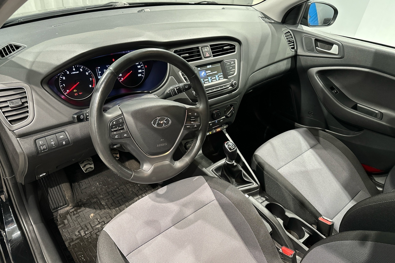 Hyundai i20 1,0 T-GDI 100 hv 5MT Comfort 2020, kuva 7/24