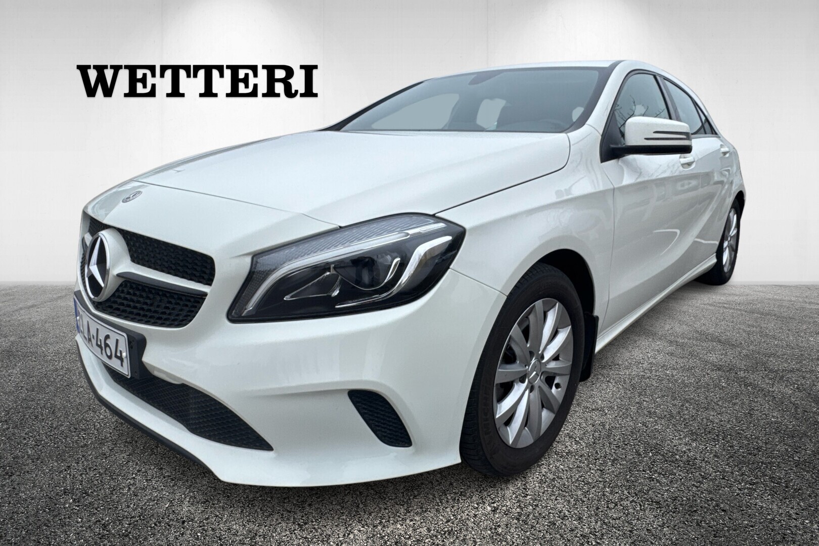 MERCEDES-BENZ A 180 A Suomi 100 Edition // Hyvä huoltohistoria / 2 x Alut / Peruutuskamera / Moottori- ja sisätilanlämmitin // - // Hyvä huoltohistoria / 2 x Alut / Peruutuskamera / Moottori- ja sisätilanlämmitin //