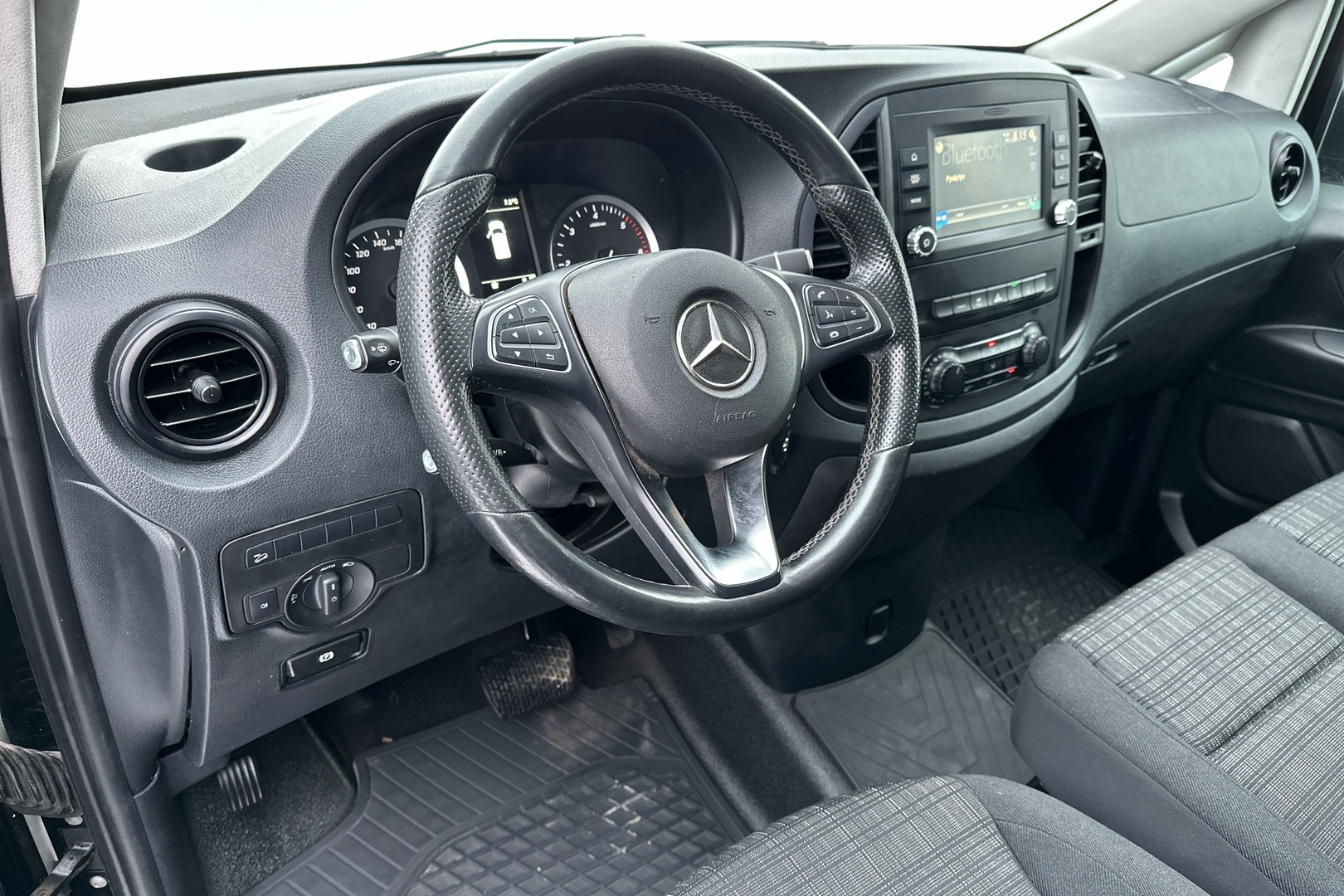 Mercedes-Benz Vito 2020, kuva 7/25