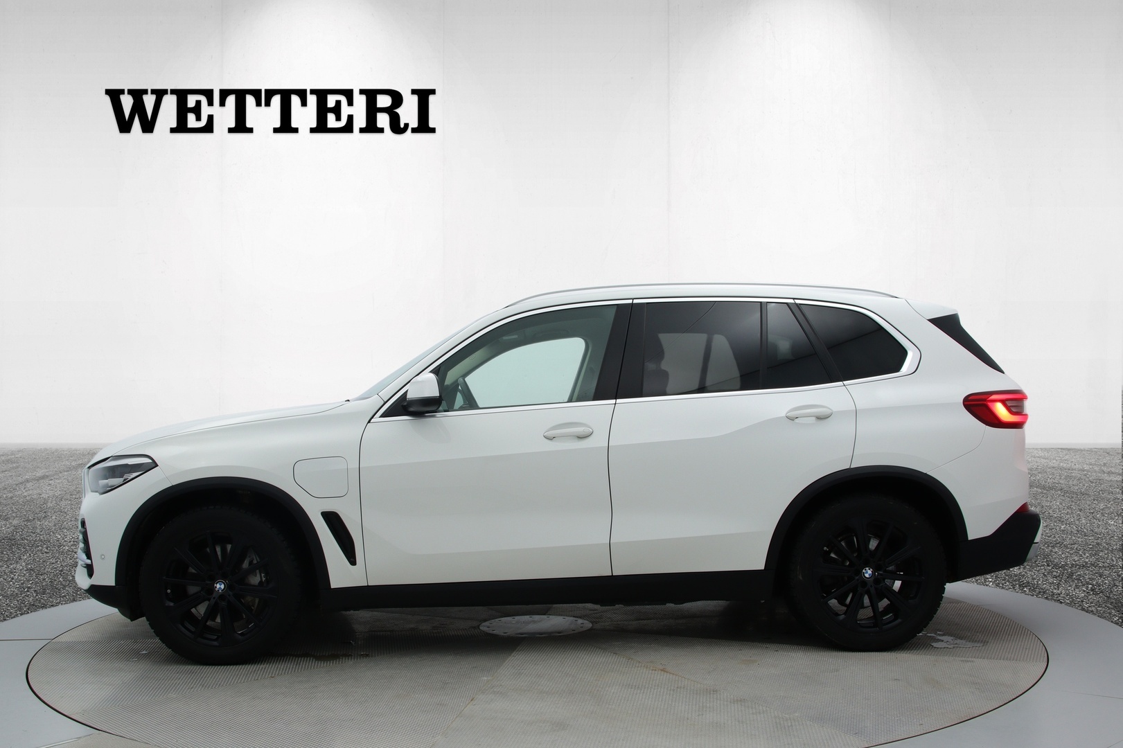 BMW X5 G05 xDrive45e A 2020, kuva 2/55