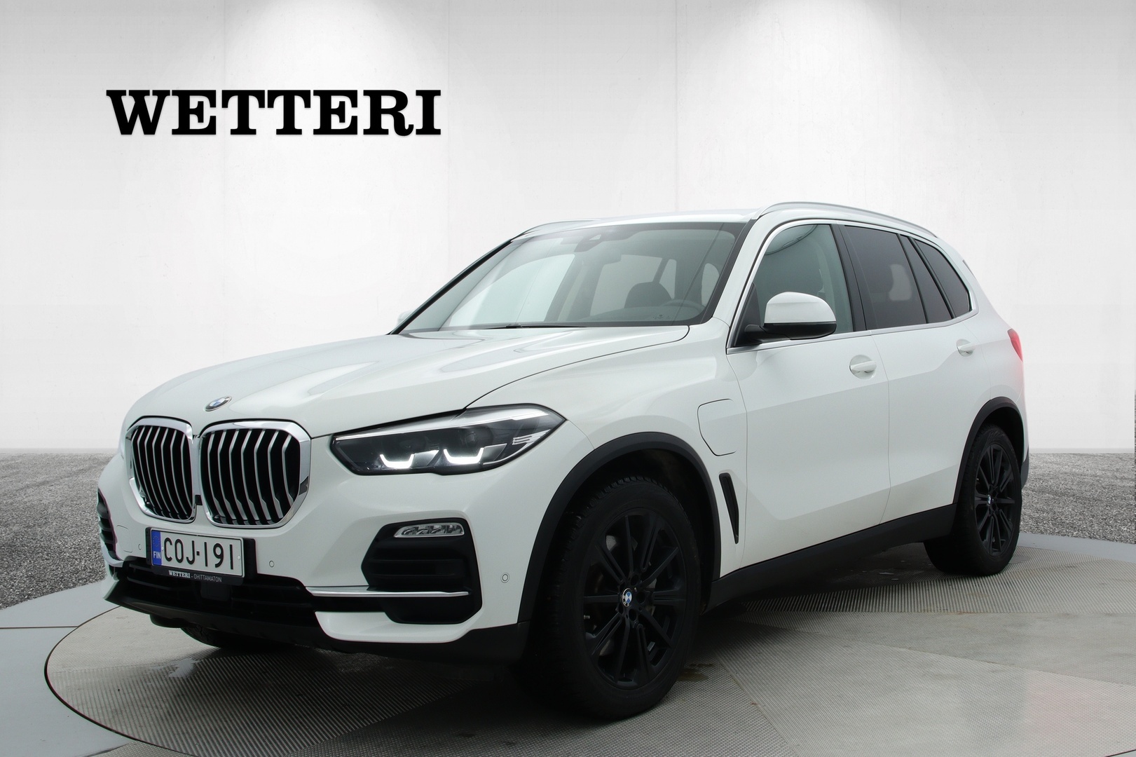 BMW X5 G05 xDrive45e A / Koukku / HUD / Harman&Kardon / Ilma-alusta / Navi / Kamera / Sporttipenkit / Sähkösäät. kuljettajan istuin / Suomi-auto / Juuri katsastettu / - Vetokoukku / HUD / Harman&Kardon / Ilma-alusta / Navi / Kamera / Sporttipenkit / Sähkösäät. kuljettajan istuin / Suomi-auto / Juuri katsastettu