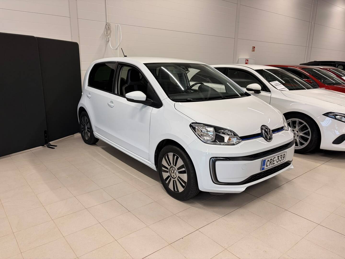 VOLKSWAGEN up! e-up! 60 kW (82 hv) automaatti - / Taloudellinen kaupunkiauto! / Kamera / Vakkari / Bluetooth-audiotoisto /