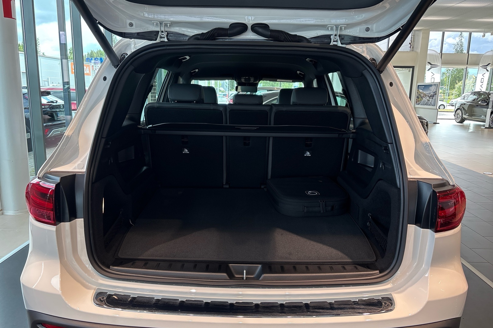 Mercedes-Benz EQB 250+ Business Edition 2025, kuva 7/20