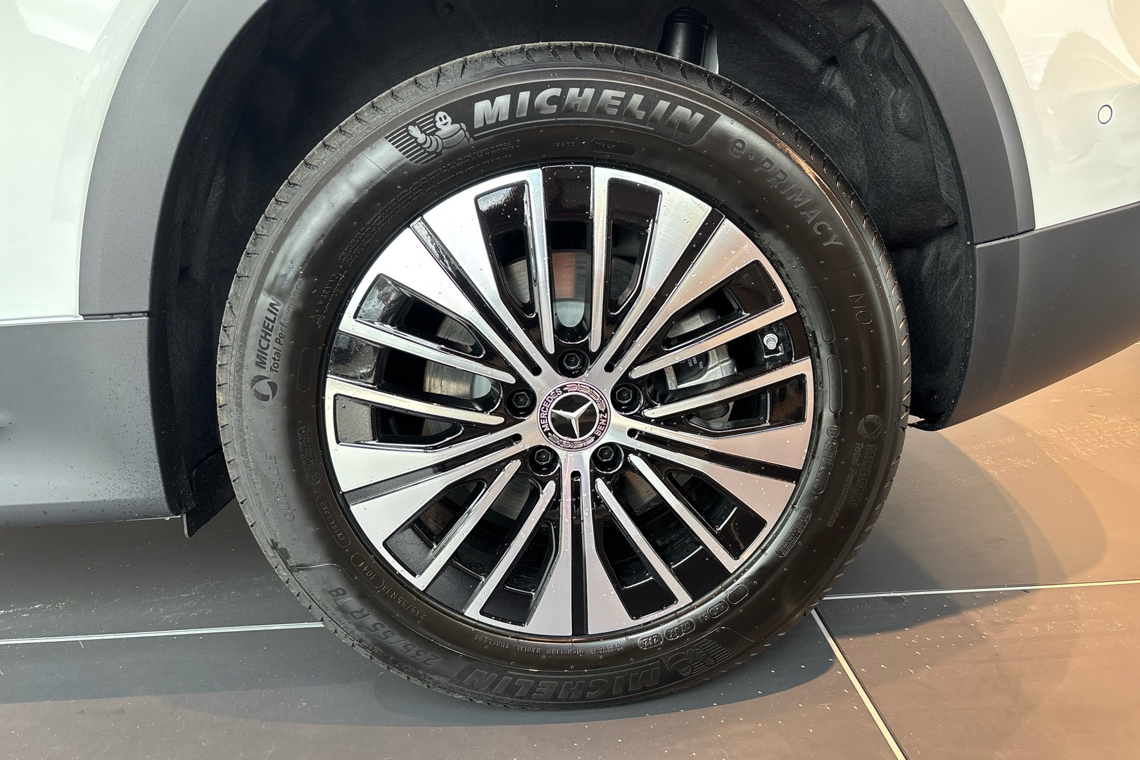 Mercedes-Benz EQB 250+ Business Edition 2025, kuva 6/20