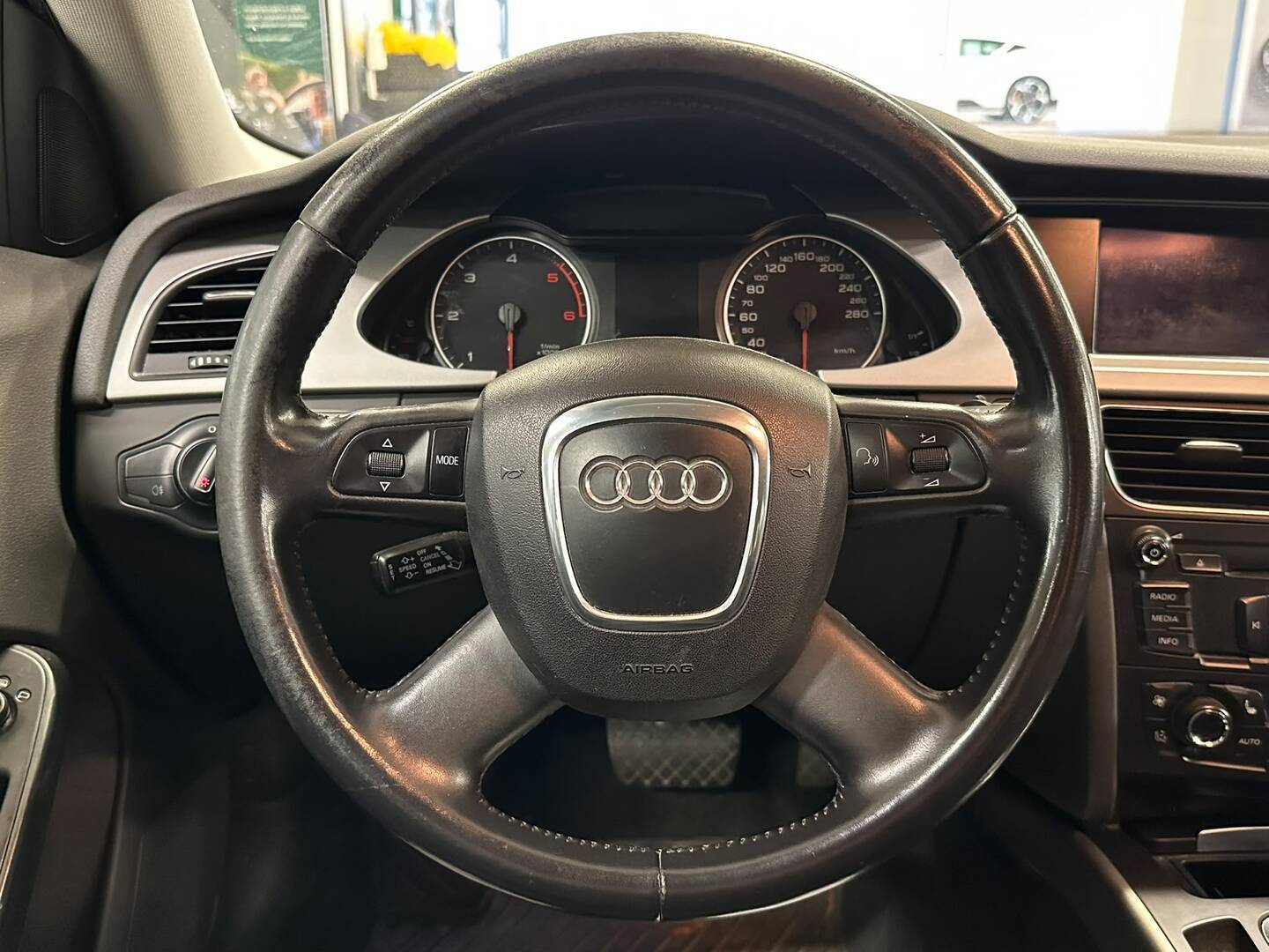 Audi A4 2008, bild 5/24