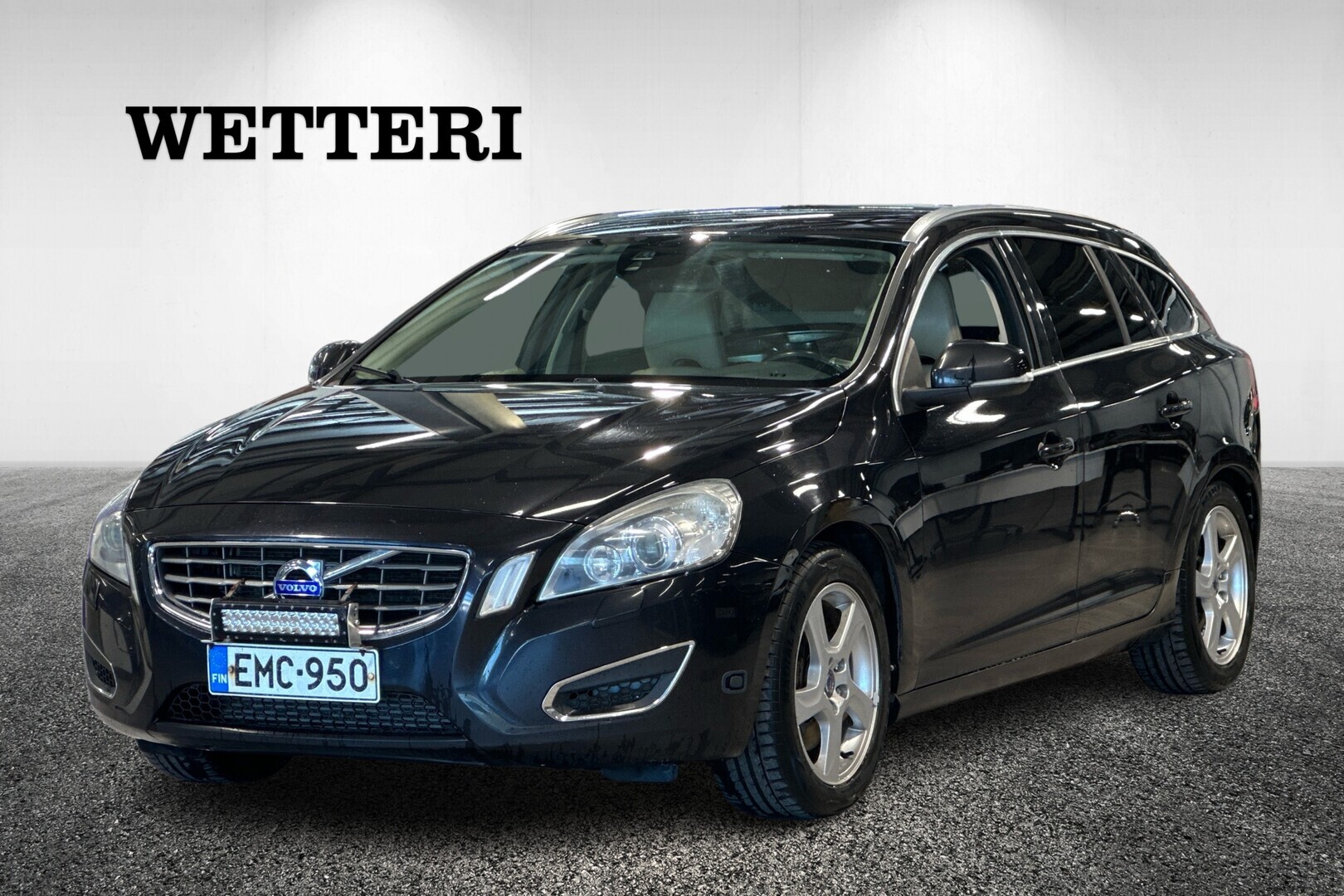 VOLVO V60 D5 Summum aut - Tämä auto myydään huutokaupassa! 