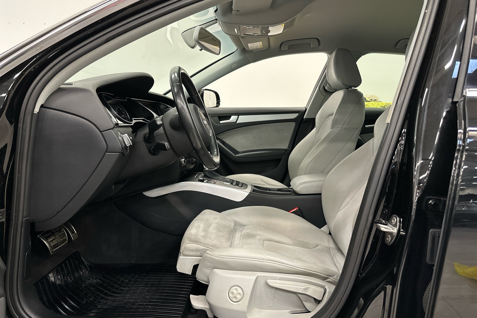 Audi A4 2015, photo 7/28