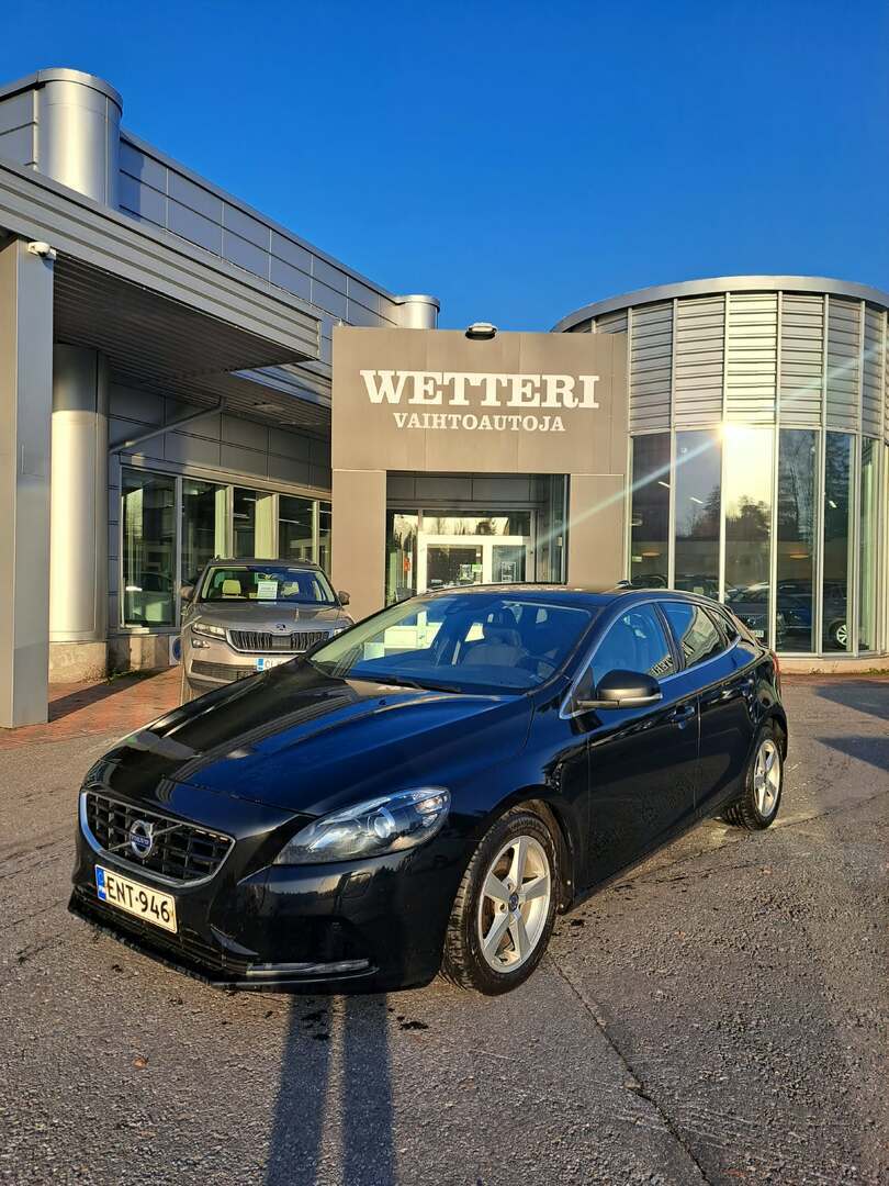 VOLVO V40 D2 Business***Tutka / Vakkari / Ilmastointi*** - ***Suomi-auto / Kuntotarkastettu / Lämpöpaketti***