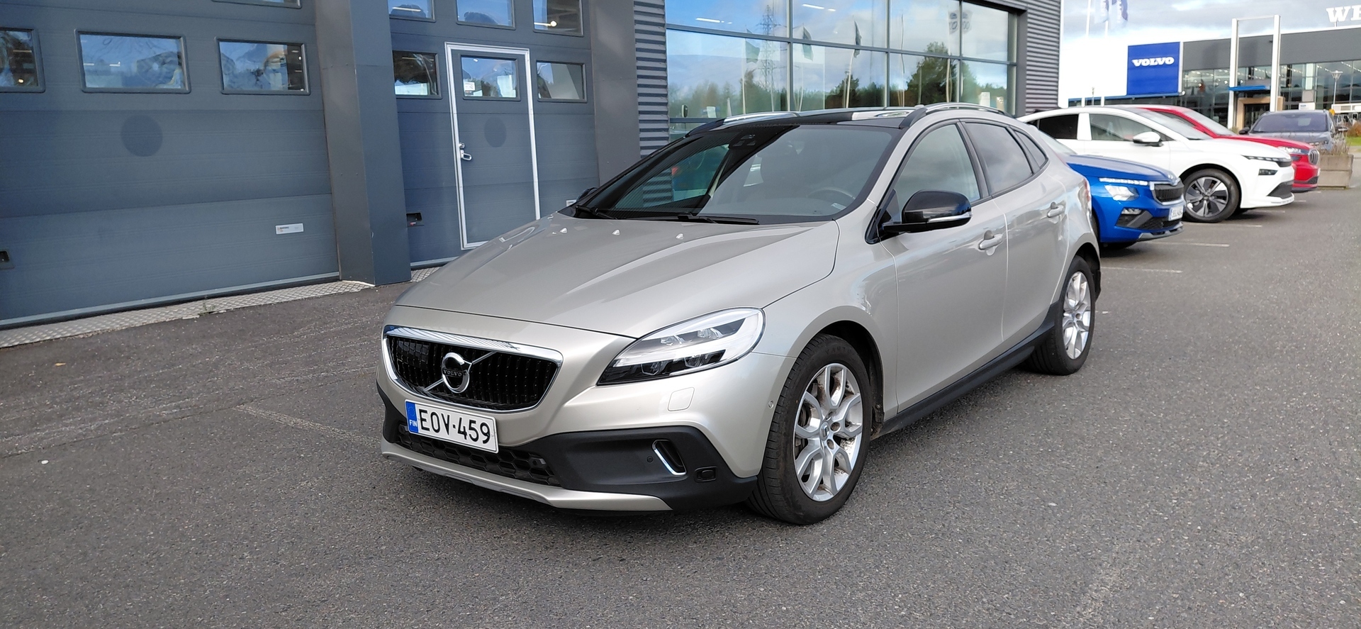 VOLVO V40 Cross Country T3 Edition 90 aut - ** Juuri tullut! Pyydä tarjous jo nyt **
