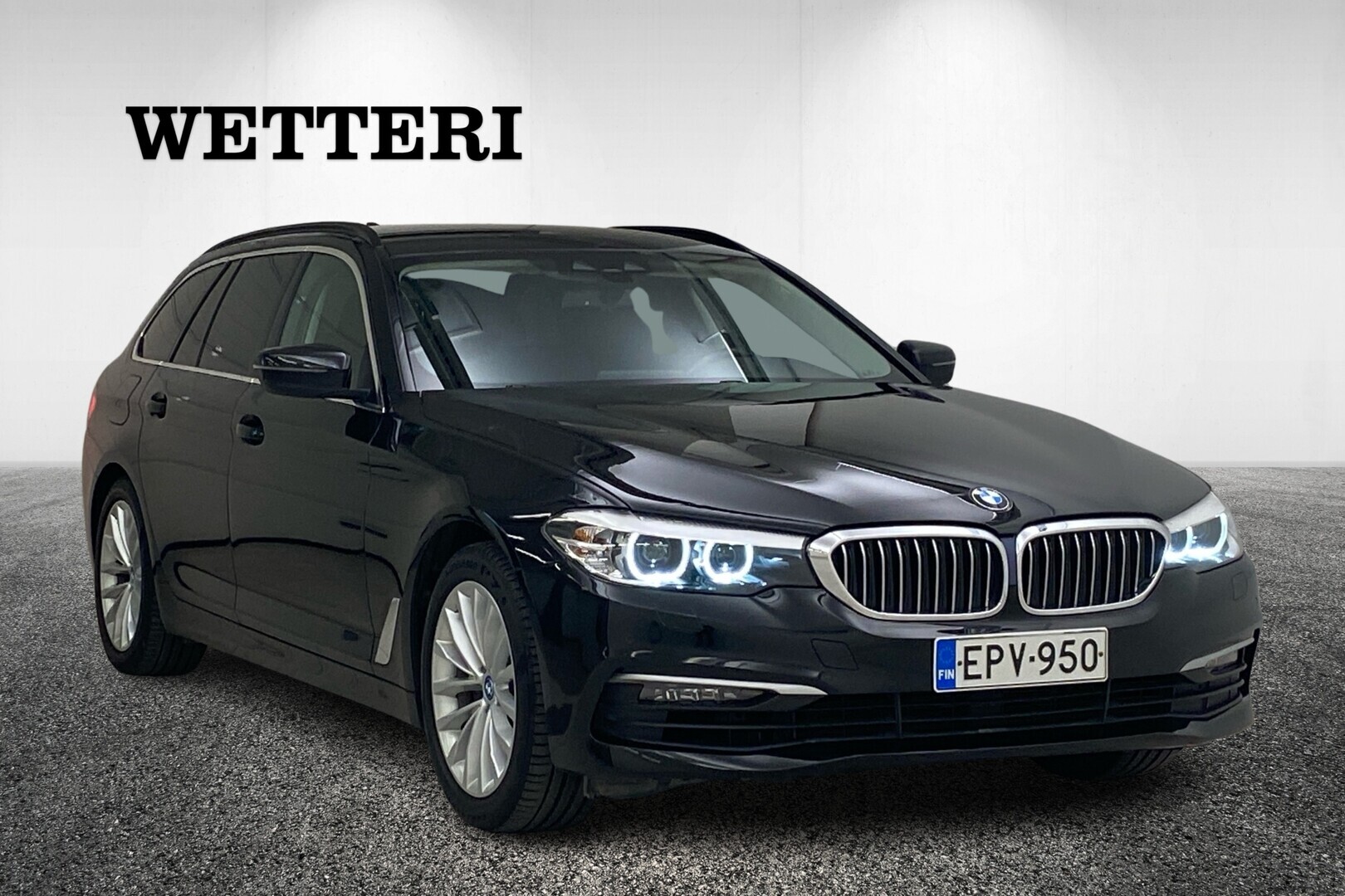 BMW 518 G31 Touring 518d A Business / Suomi-auto / Vakkari / Tutkat / Kahdet renkaat