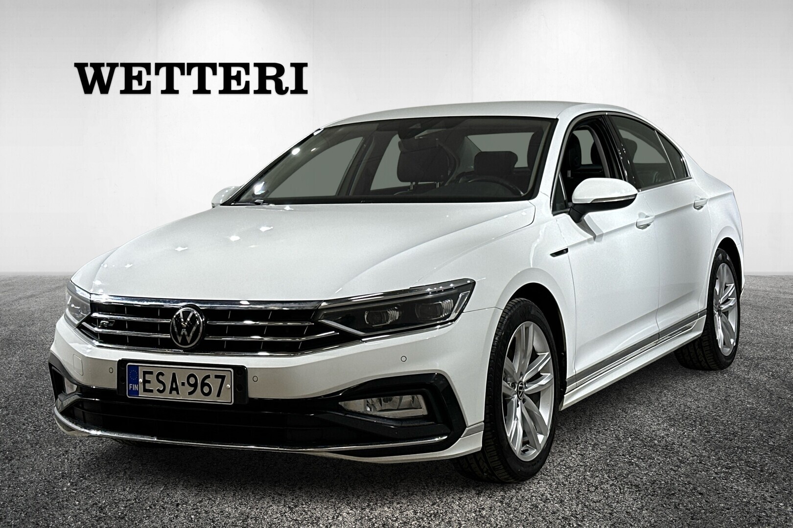 VOLKSWAGEN Passat Sedan R-Line 2,0 TDI EVO SCR 110 kW DSG-automaatti - ** Koukku / ACC / Webasto  / P.Kamera / Puolinahat / Keyless / Lämmitettävä tuulil. **