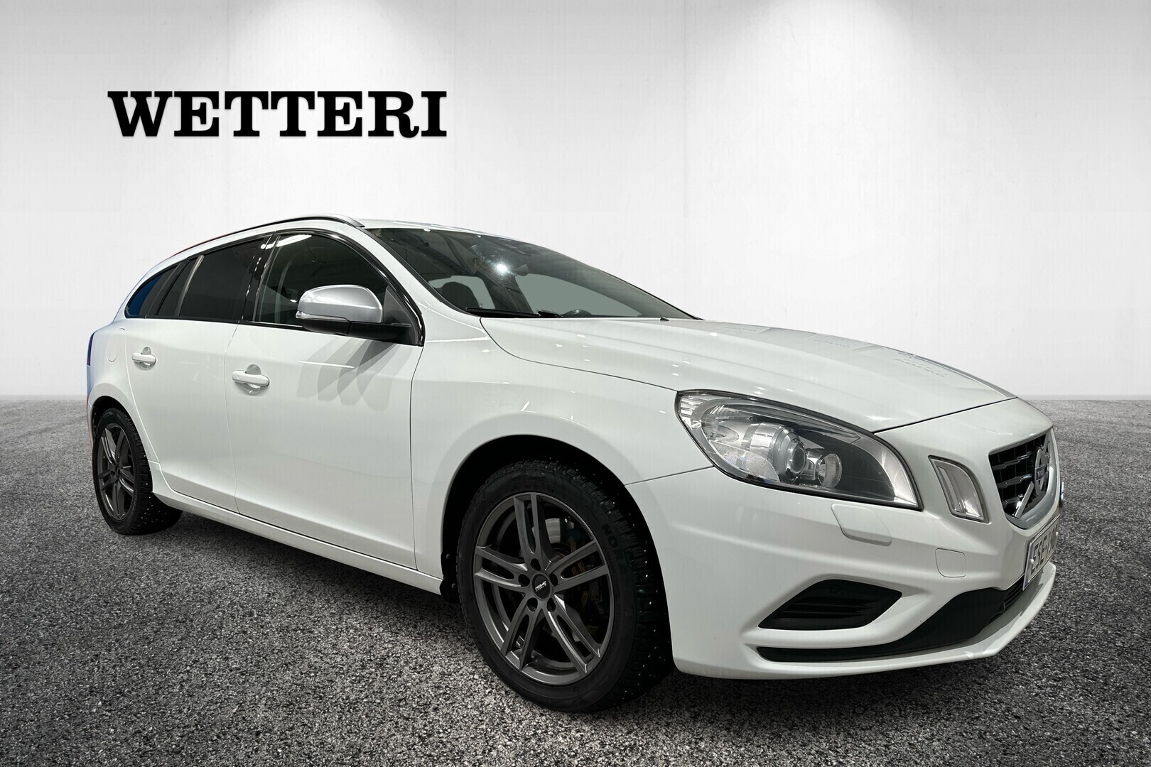 Volvo V60 D4 AWD R-Design aut 2012, kuva 2/21