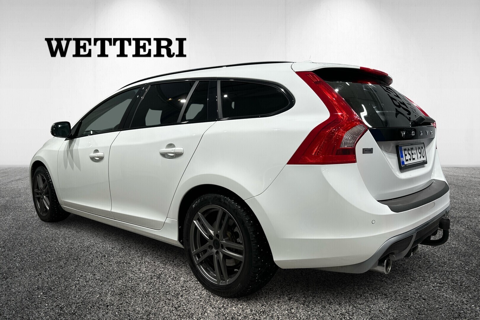 Volvo V60 D4 AWD R-Design aut 2012, kuva 3/21