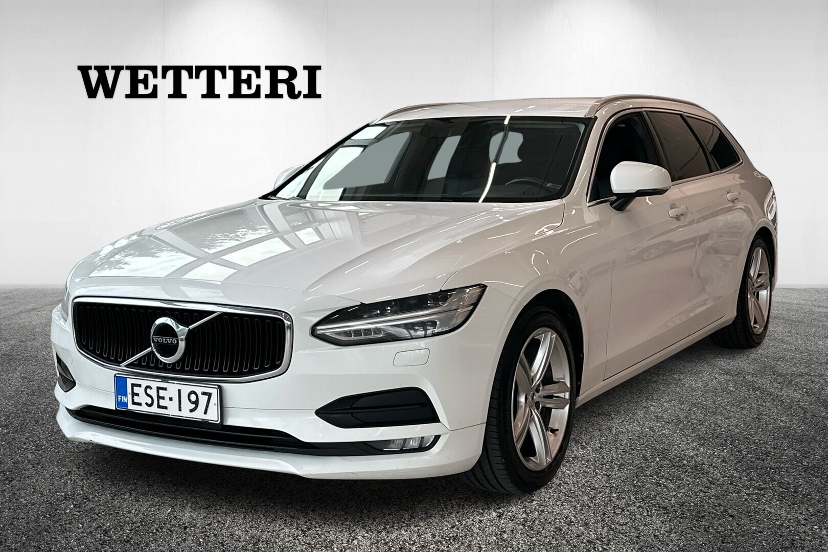 VOLVO V90 D3 AWD Momentum aut *Hihna vaihdettu / Koukku / Webasto / Pilot assist / Lämpöratti* - *Neliveto / Automaatti / LED-Valot / VOC / Digimittaristo*