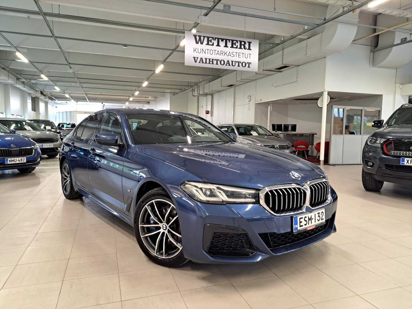 BMW 530 G30 Sedan 530e xDrive A Charged Edition M Sport / Neliveto / 1-omistaja / Suomi-auto - / Adaptiiviset LEDit / Taittuva koukku / Keyless / HiFi audio / Lämpöratti / 2 x renk vanteilla / Ohjaamon esilämmitys & jäähdytys /