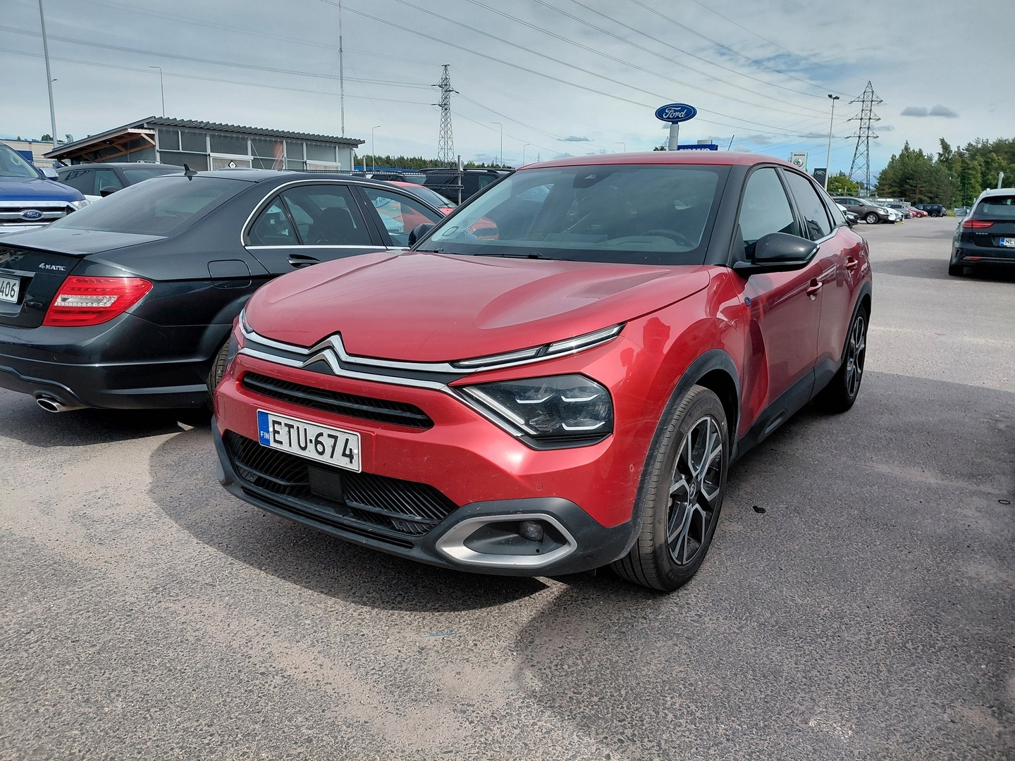 CITROEN C4 Full Electric 136 Shine Comfort Selection 50 kWh Automaatti Juuri tullut Kysy tarjous jo nyt !