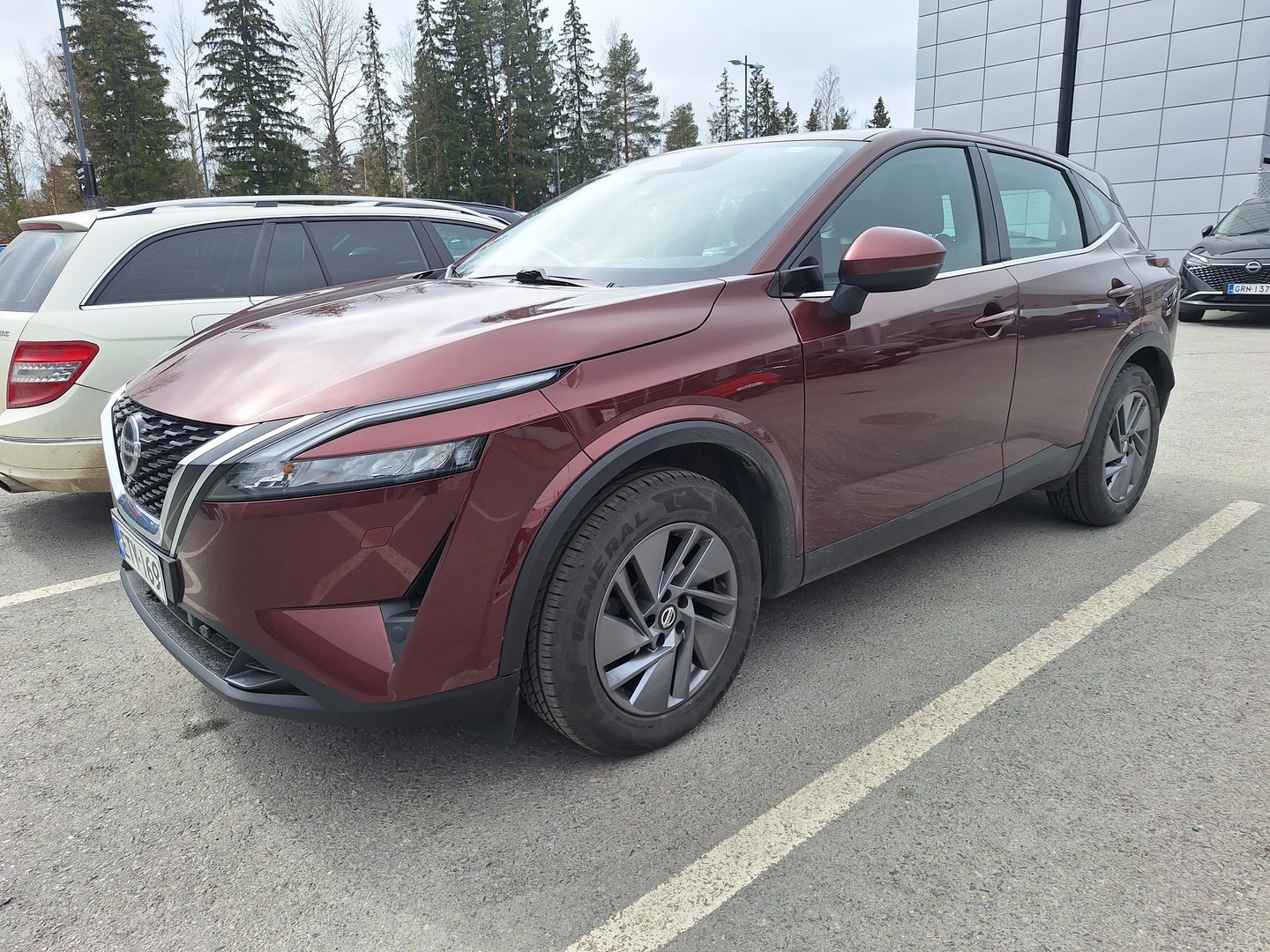 NISSAN Qashqai MHEV 158 Xtronic Acenta / Koukku / Defat / Ledit / Kamera / Tutka / ACC - **Suomi-auto / Kats. 1/2026 / Suosikki Qasqai hyvillä varusteilla**