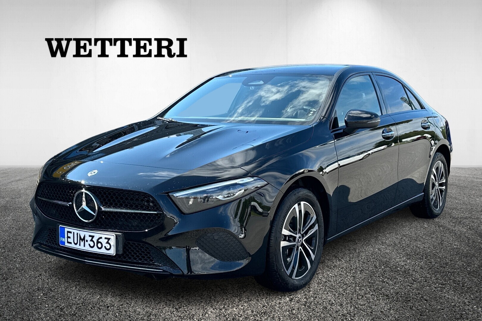 MERCEDES-BENZ A 250 e A sedan - **Night-paketti, Multibeam-led, Advanced Plus -paketti**