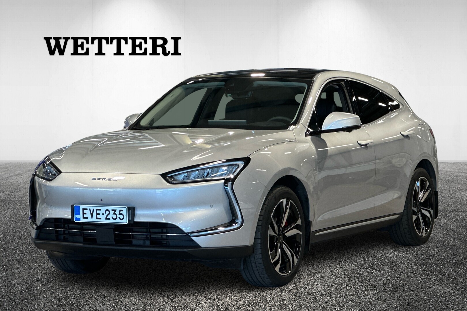 SERES 5 5 Luxury AWD / Akku 80 kwh / WLTP 483km - Suomiauto / Adapt.vakkari / Panoraama / 360-kamera / Tuuletetut istuimet / HUD / LED-ajovalot