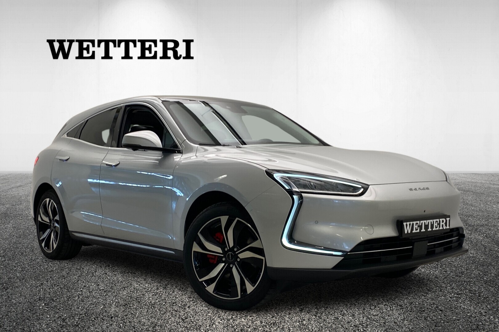 SERES 5 5 Luxury AWD / Akku 80 kwh / WLTP 483km - Suomiauto / Adapt.vakkari / Panoraama / 360-kamera / Tuuletetut istuimet / HUD / LED-ajovalot