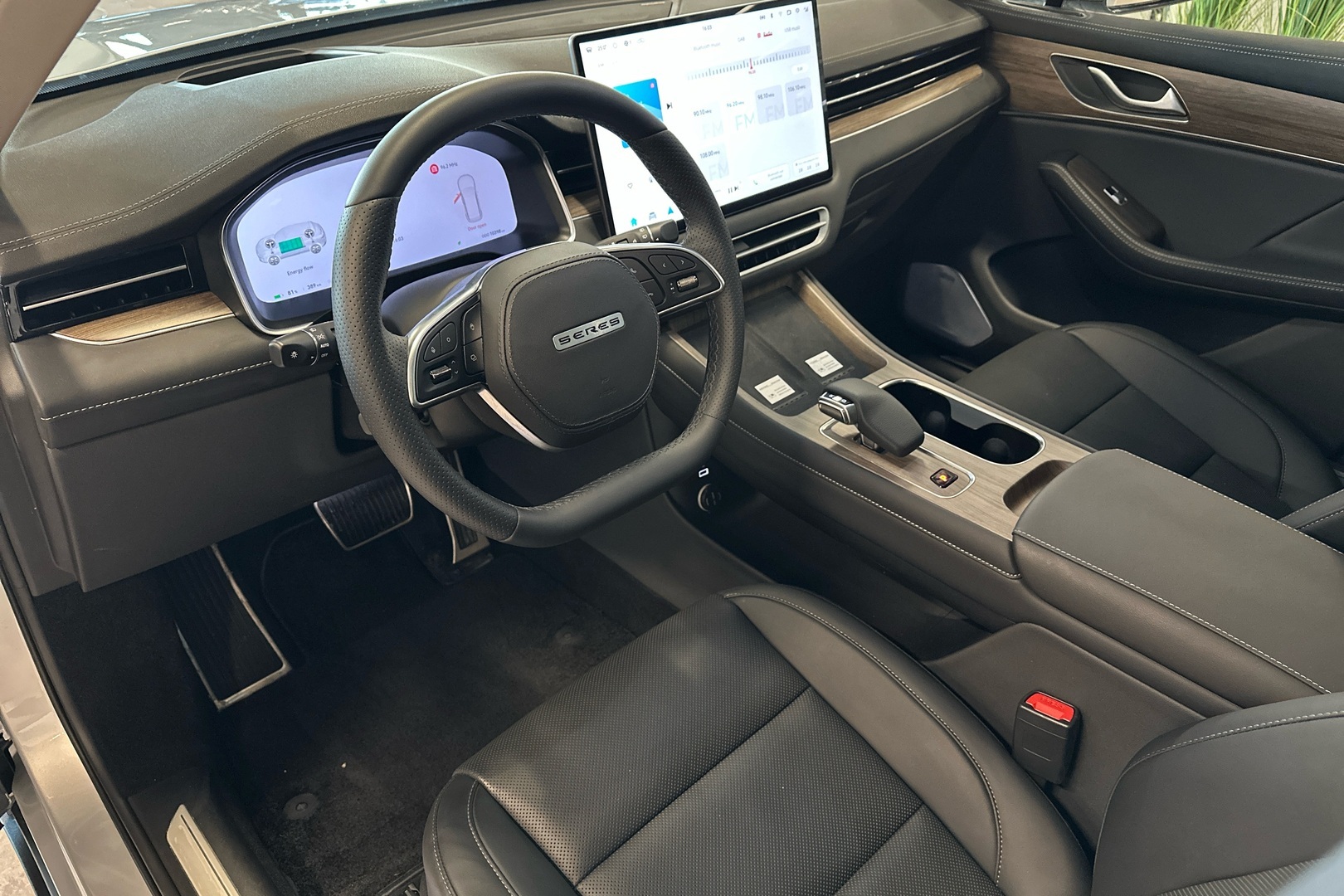 Seres 5 5 Luxury AWD 2024, kuva 7/31