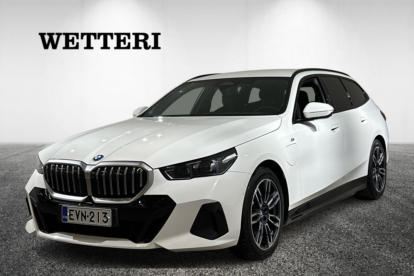 BMW 530 G61 Touring 530e A xDrive Charged Edition M Sport - ** Ajoavustimet / Koukku / H&K / Adapt LED **