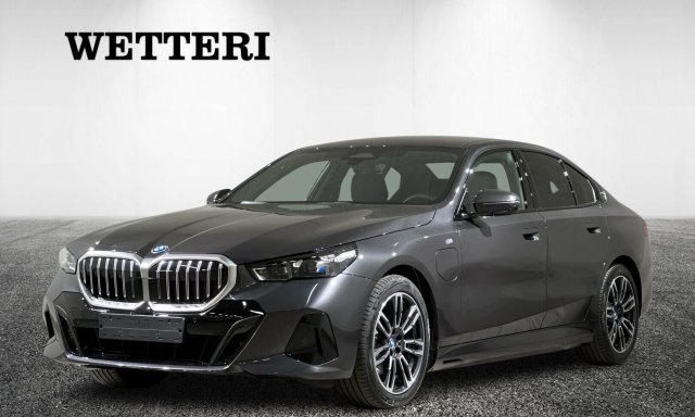 BMW 530 EVN-214